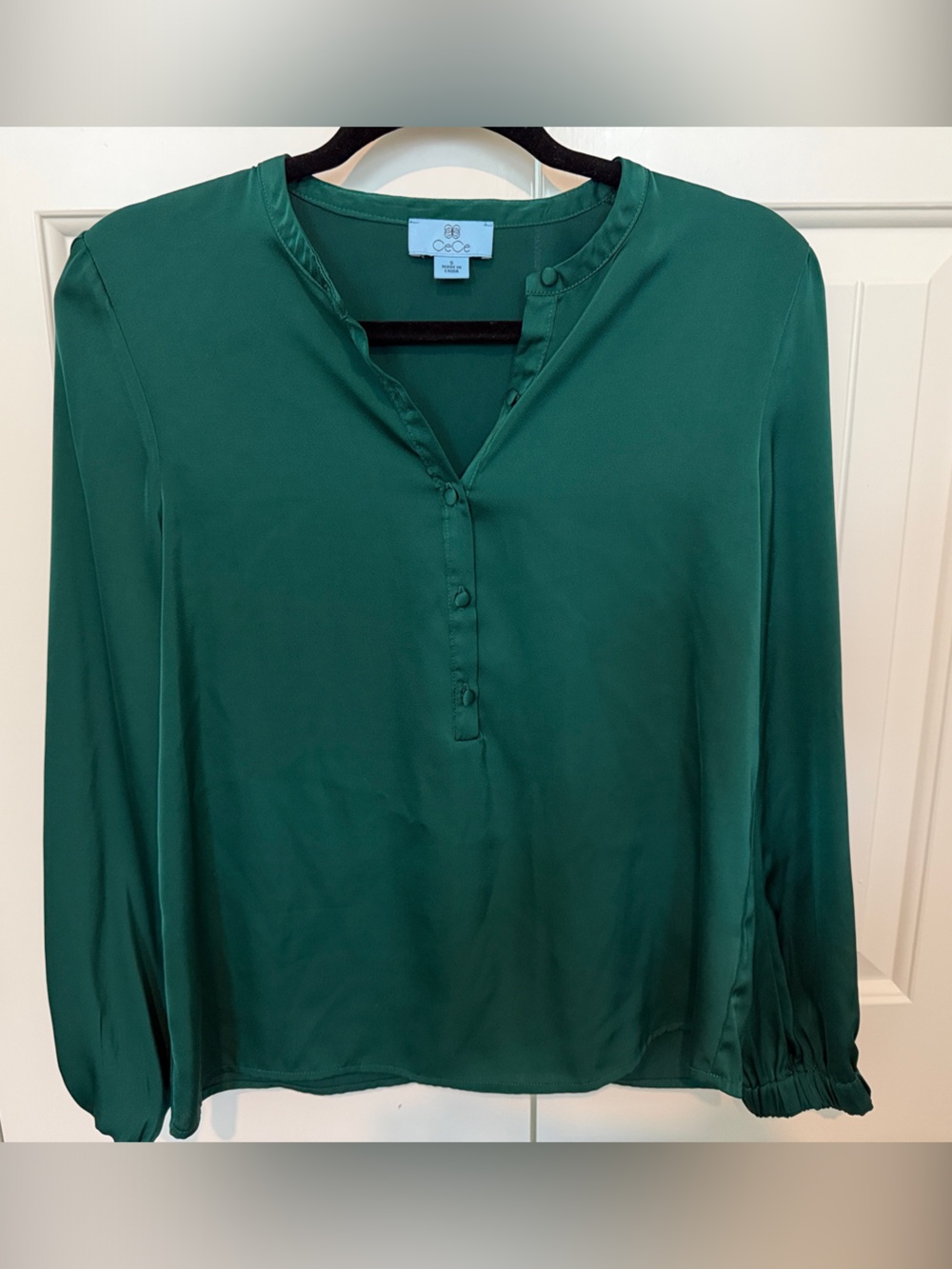 CeCe Emerald Green Long-Sleeve Button-Front Blouse